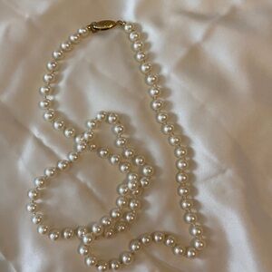 Elegant Vintage Akoya Pearl Necklace